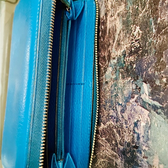 Gucci Blue Leather Wallet - Picture 5 of 7